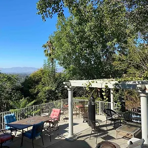 Universal 2 Mile Retreat Los Angeles